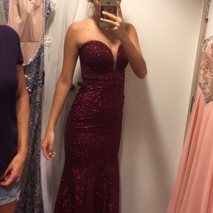 Prom / Formal Dress ! Long, Strapless, Fitted